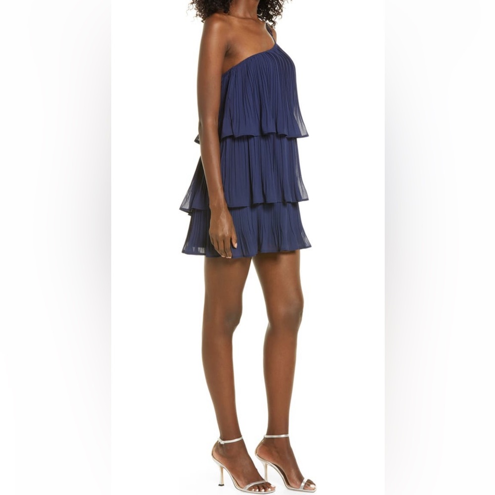 🚫Lulu’s One Shoulder Tier Dress - like new